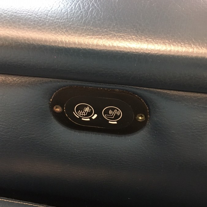 Chemo room_chair buttons